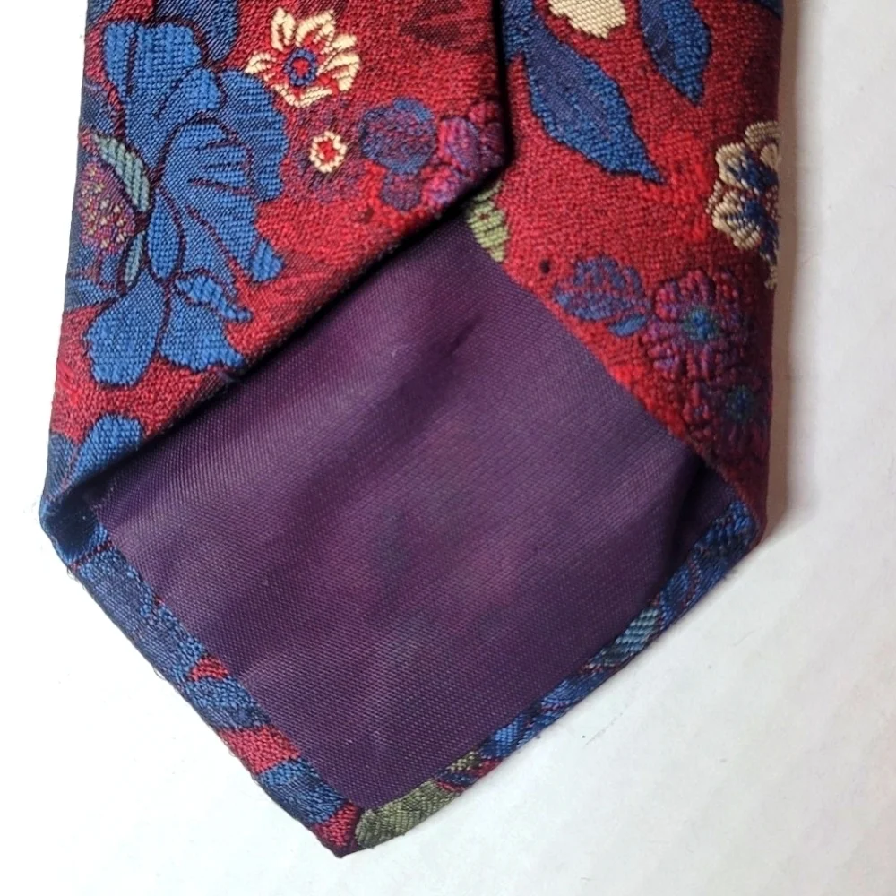 VAN HEUSEN Classic Collection Men's Necktie